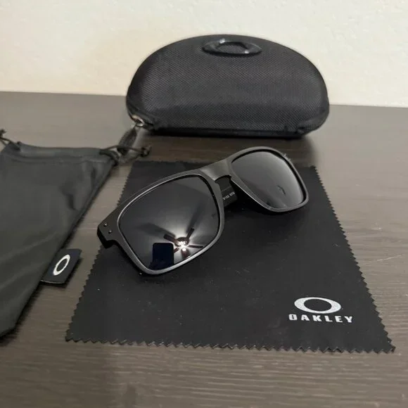 OO9102 Oakley Holbrook Black Matte - Picture 7 of 8